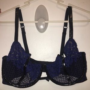 🚫🚫Not For Sale🚫🚫VS Pleather Strap Lace Bra